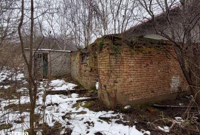 Casă cu 2 camere cu Teren 800 Mp în Mândra