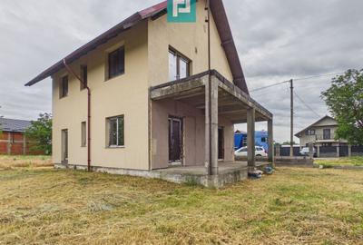 Casă individuală cu 5 camere cu Canalizare în Exterior Vest - 1