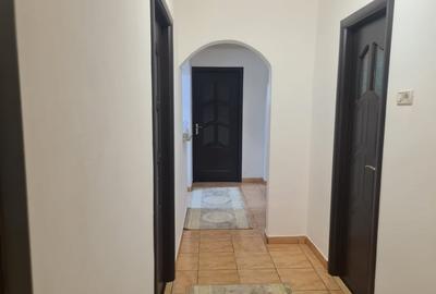 Apartament cu 3 camere decomandat, mobilat în Tomis III - 7