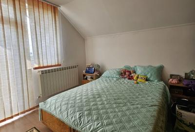 Casă cu 6 camere semidecomandat cu Teren 898 Mp în Oșorhei