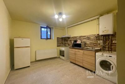 Apartament cu 2 camere decomandat, mobilat în Central