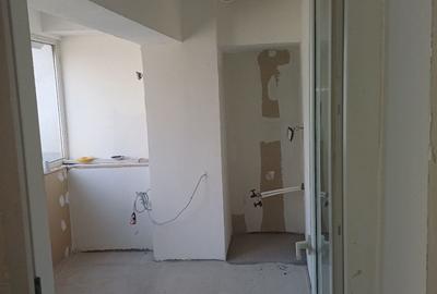 Apartament cu 3 camere decomandat în Casa de Cultură