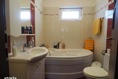 Casă cu 4 camere cu Teren 248 Mp în Mogoșoaia - 8