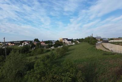 Teren de 1100 mp, în Central - 11