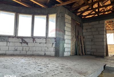 Casă cu Teren 1085 Mp în Domnești - 6