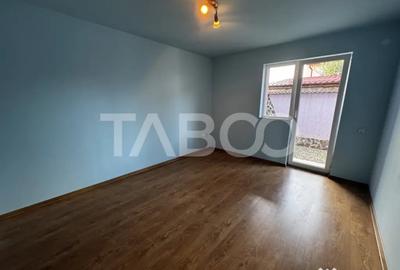 Casă cu 7 camere cu Teren 250 Mp în Central
