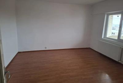 Apartament cu 2 camere decomandat în Central - 4