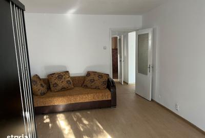 Apartament cu 3 camere decomandat în George Enescu