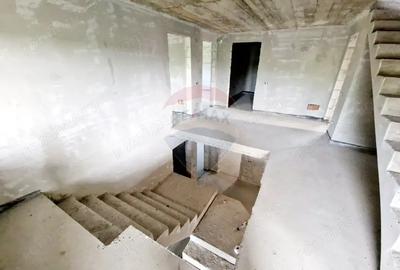Casă cu Garaj în Girov - 12