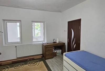 Casă individuală cu 3 camere cu Canalizare în Central - 7