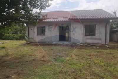 Casă individuală cu 3 camere cu Teren 1200 Mp în Gostinu - 4