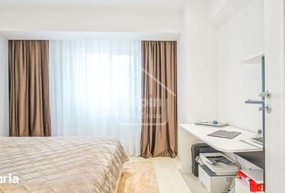 Apartament cu 4 camere decomandat în Tractorul