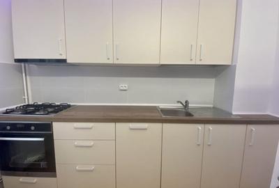 Apartament cu 3 camere semidecomandat în Tineretului - 3