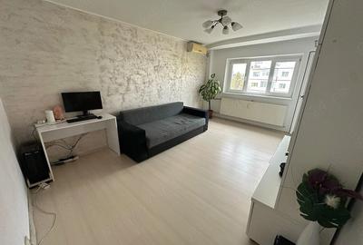 Apartament cu 2 camere decomandat în Ozana