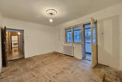 Apartament cu 3 camere decomandat în Războieni