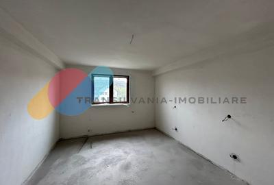 Duplex cu 4 camere cu Canalizare în Copăceni - 10