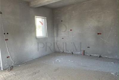Casă cu 4 camere în Moșnița Nouă