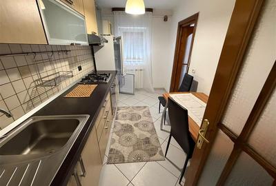Apartament cu 2 camere decomandat, mobilat în Est
