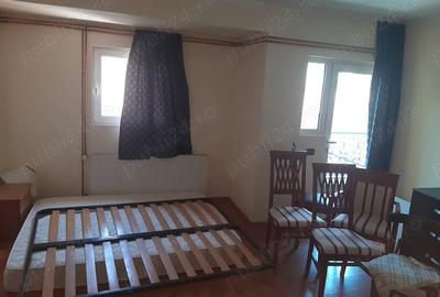 Casă cu 6 camere cu Teren 200 Mp în Central - 2