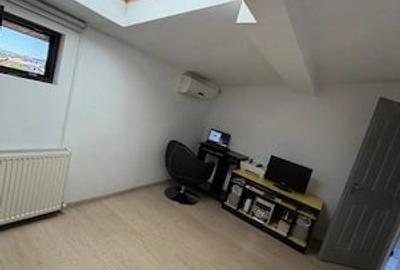 Apartament cu 3 camere decomandat în Berceni - 3