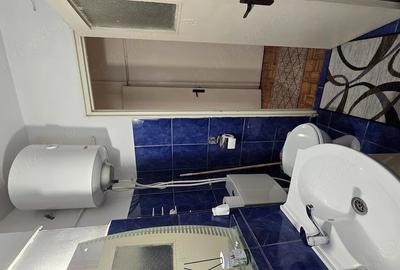 Apartament cu 2 camere semidecomandat în Craiovița Nouă