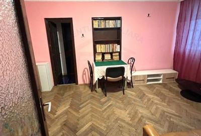 Apartament cu 2 camere semidecomandat, mobilat în Țiglina 1 - 3