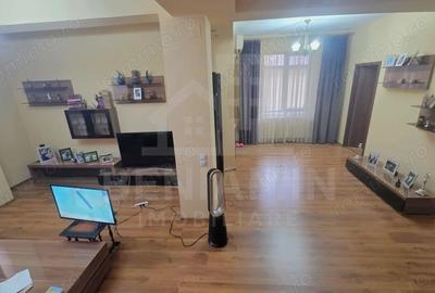 Casă cu Teren 450 Mp în George Enescu