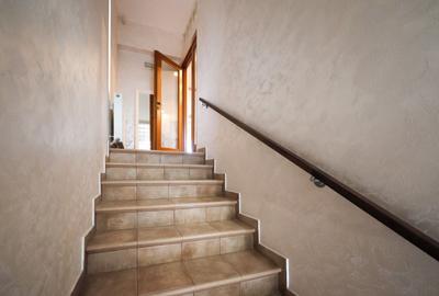 Duplex cu 4 camere cu Canalizare în Central - 8