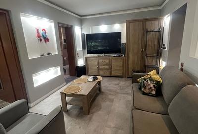 Apartament cu 2 camere semidecomandat în Calea București