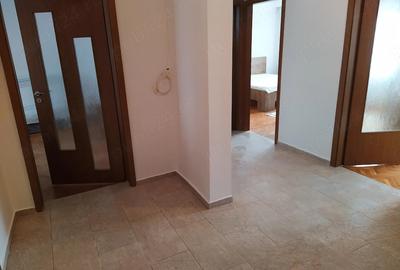 Apartament cu 4 camere decomandat în Steaua - 8