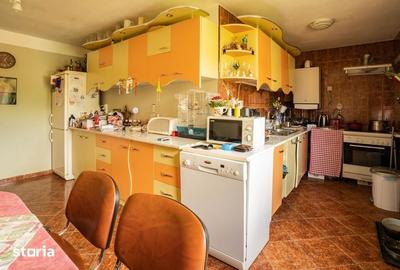 Casă cu Teren 556 Mp în Cernatu - 1