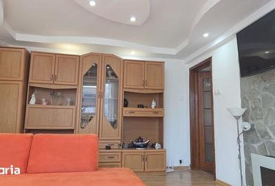 Apartament cu 2 camere decomandat în Central - 1