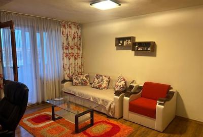 Apartament cu 3 camere decomandat în Iosia