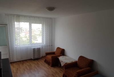 Apartament cu 2 camere decomandat, mobilat în Uverturii