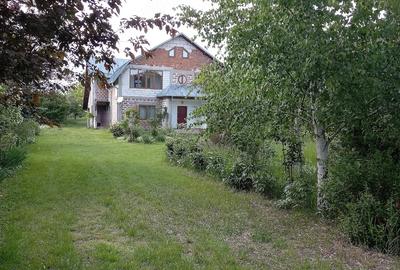 Casă cu 4 camere cu Teren 1758 Mp în Ștefănești - 2