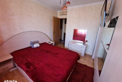 Apartament cu 3 camere decomandat în Salca