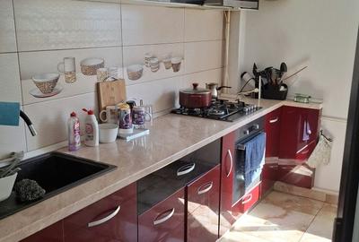 Apartament cu 3 camere decomandat în Vitan
