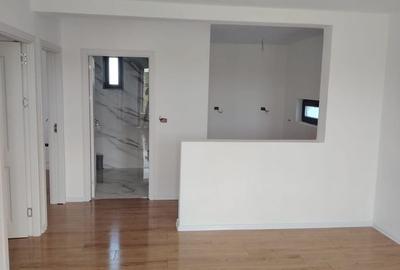 Casă cu 3 camere în Central