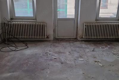Casă cu 8 camere cu Teren 220 Mp în Calea Victoriei - 3