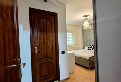 Apartament cu 4 camere decomandat în Baicului