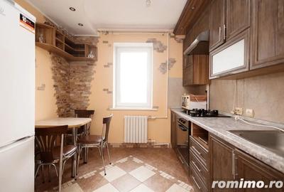 Apartament cu 2 camere decomandat în Complex Studențesc