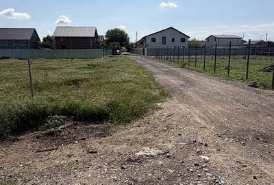 Teren de 305 mp, în Chercea - 2