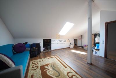 Duplex cu 4 camere cu Canalizare în Central - 18