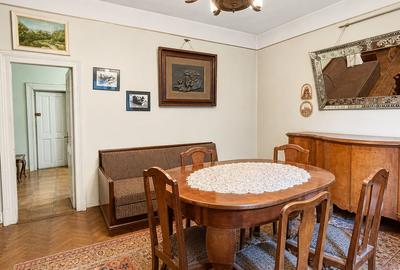 Apartament cu 3 camere în P-ța Romană