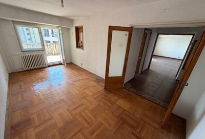 Apartament cu 5 camere semidecomandat în P-ța Unirii - 6