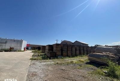 Spațiu comercial, de 2,400 mp, în Central - 2