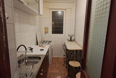 Apartament cu 2 camere decomandat în Tei - 4