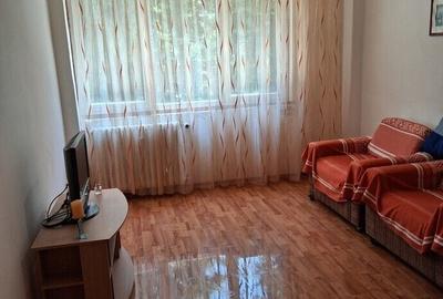 Apartament cu 2 camere semidecomandat, mobilat în Baba Novac