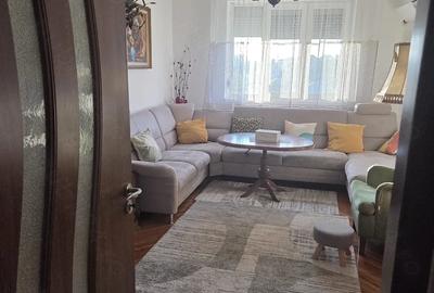 Apartament cu 3 camere semidecomandat în Central - 4