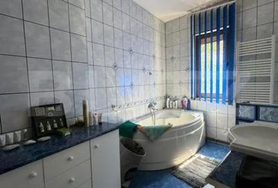 Casă cu 7 camere cu Teren 589 Mp în 1 Mai - 1